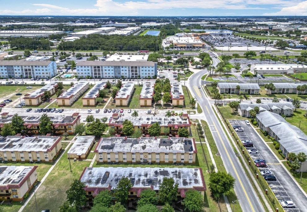 PLAZA DE LAS FUENTES CONDO - Residential