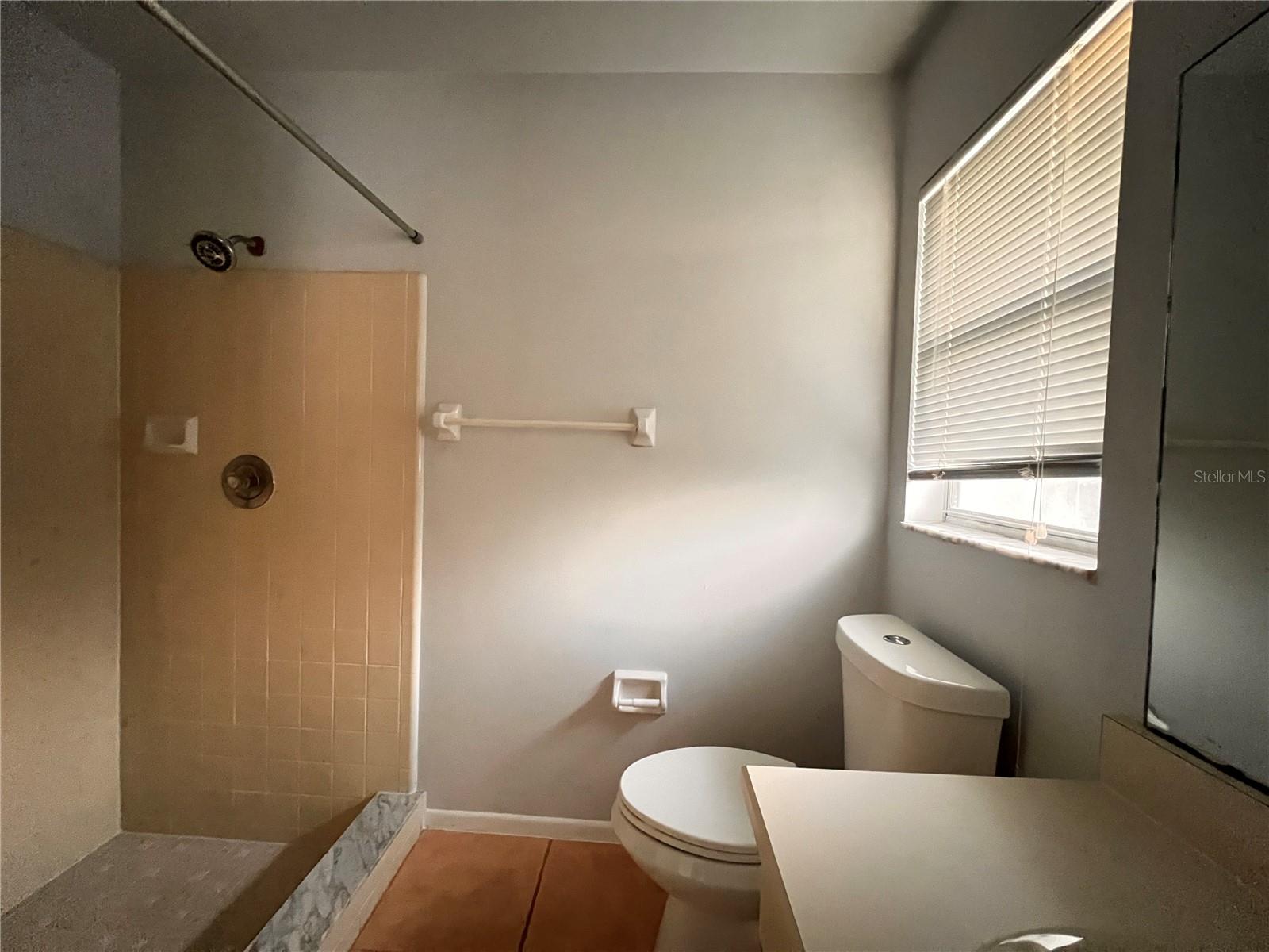 INDIAN WELLS UNIT 5 - Residential Lease