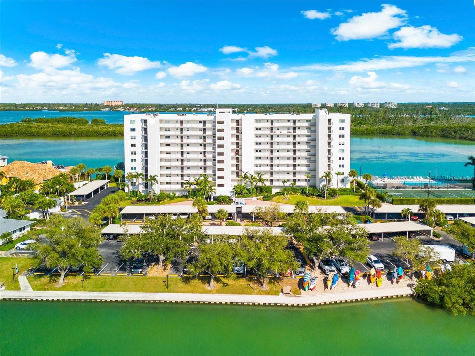 POINTE ON MIDNIGHT PASS - Residential