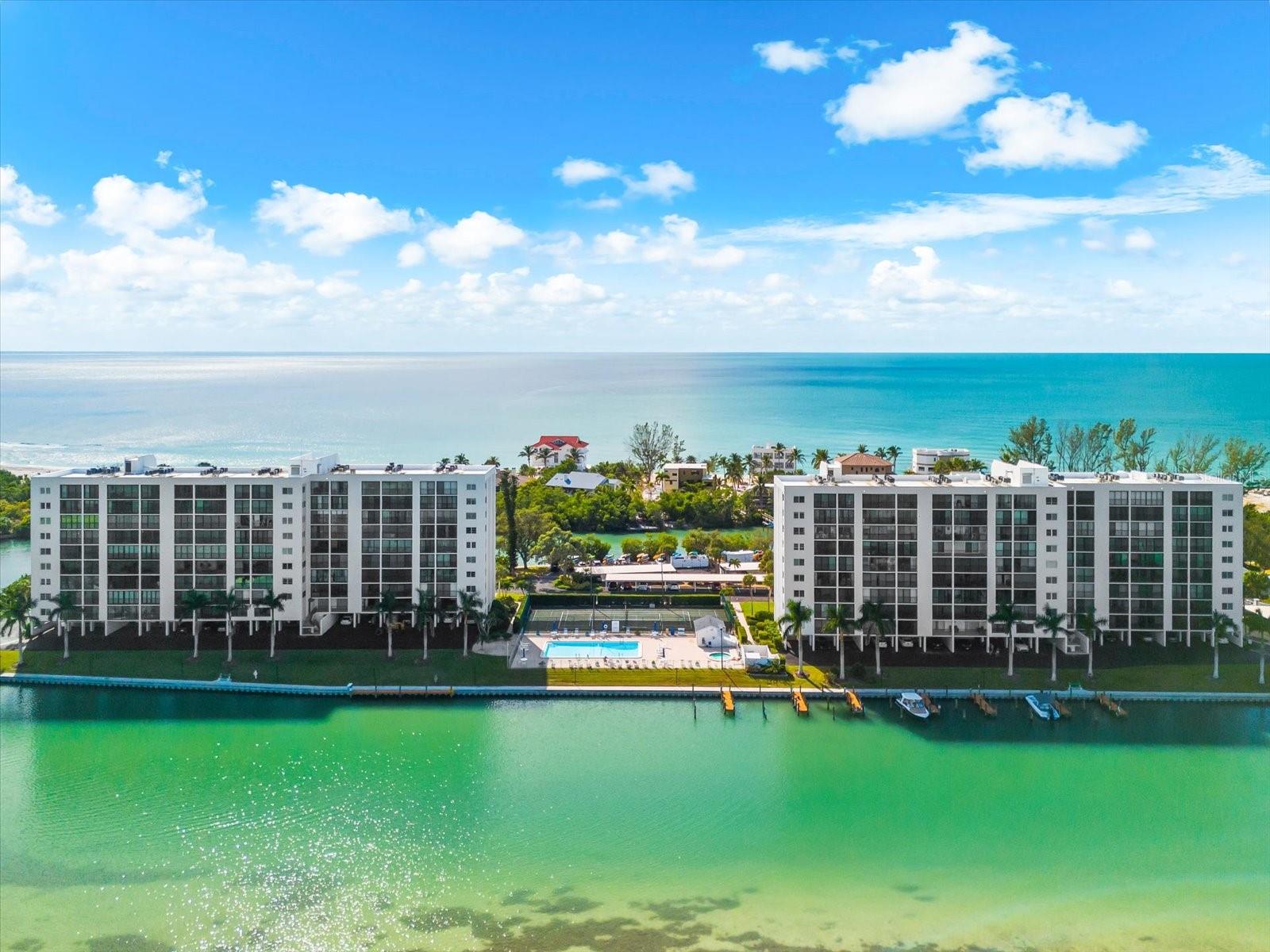 POINTE ON MIDNIGHT PASS - Residential