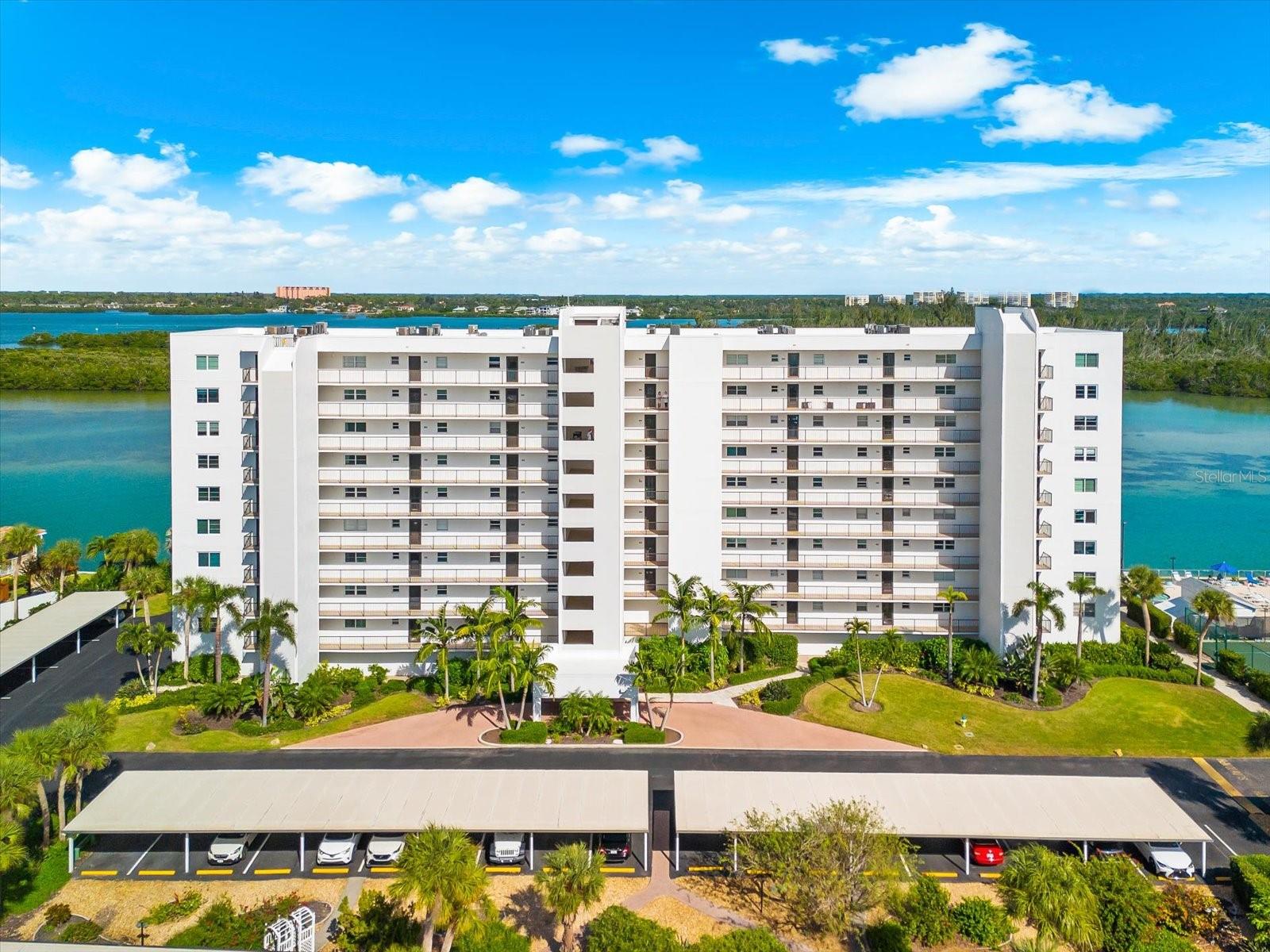 POINTE ON MIDNIGHT PASS - Residential