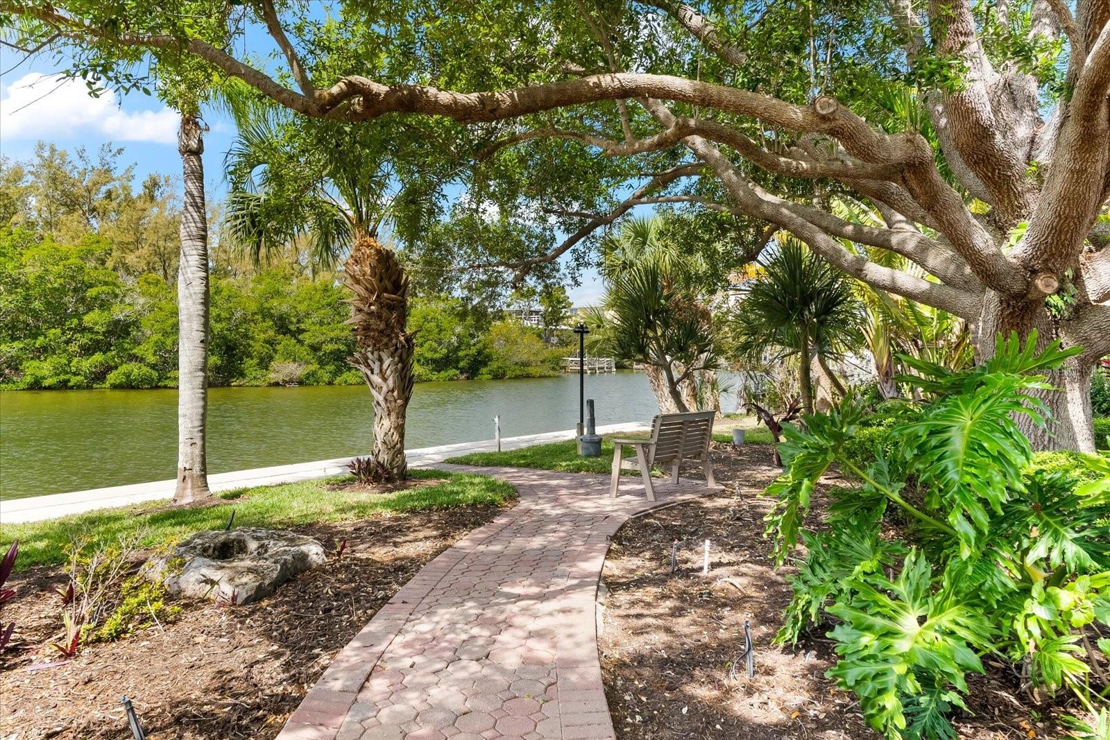 POINTE ON MIDNIGHT PASS - Residential