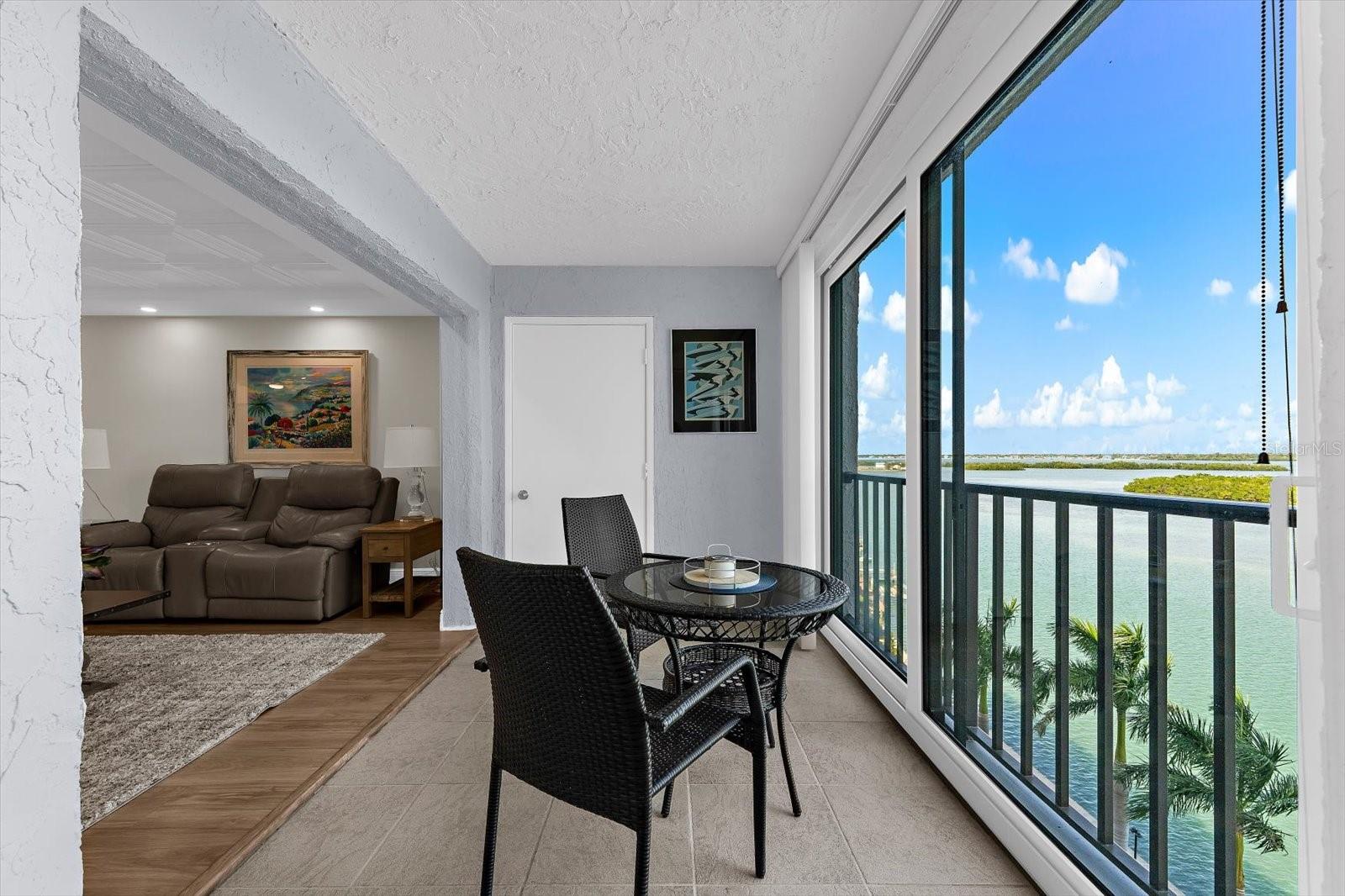 POINTE ON MIDNIGHT PASS - Residential