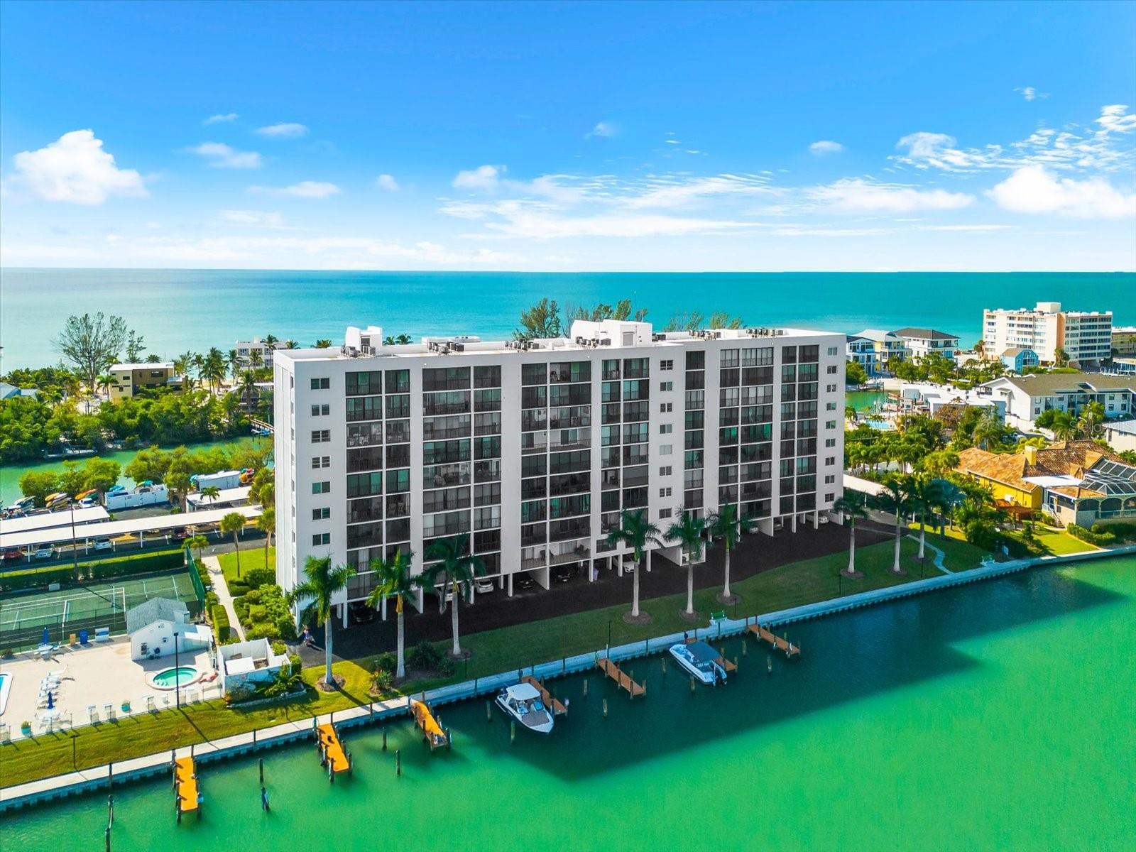 POINTE ON MIDNIGHT PASS - Residential