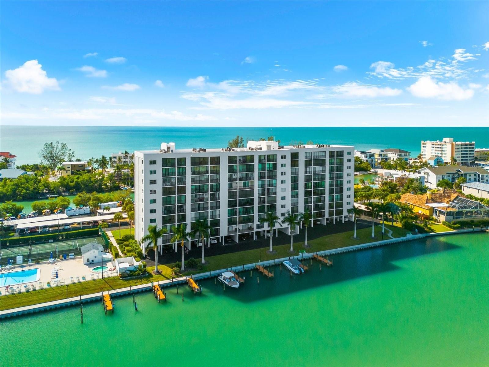 POINTE ON MIDNIGHT PASS - Residential