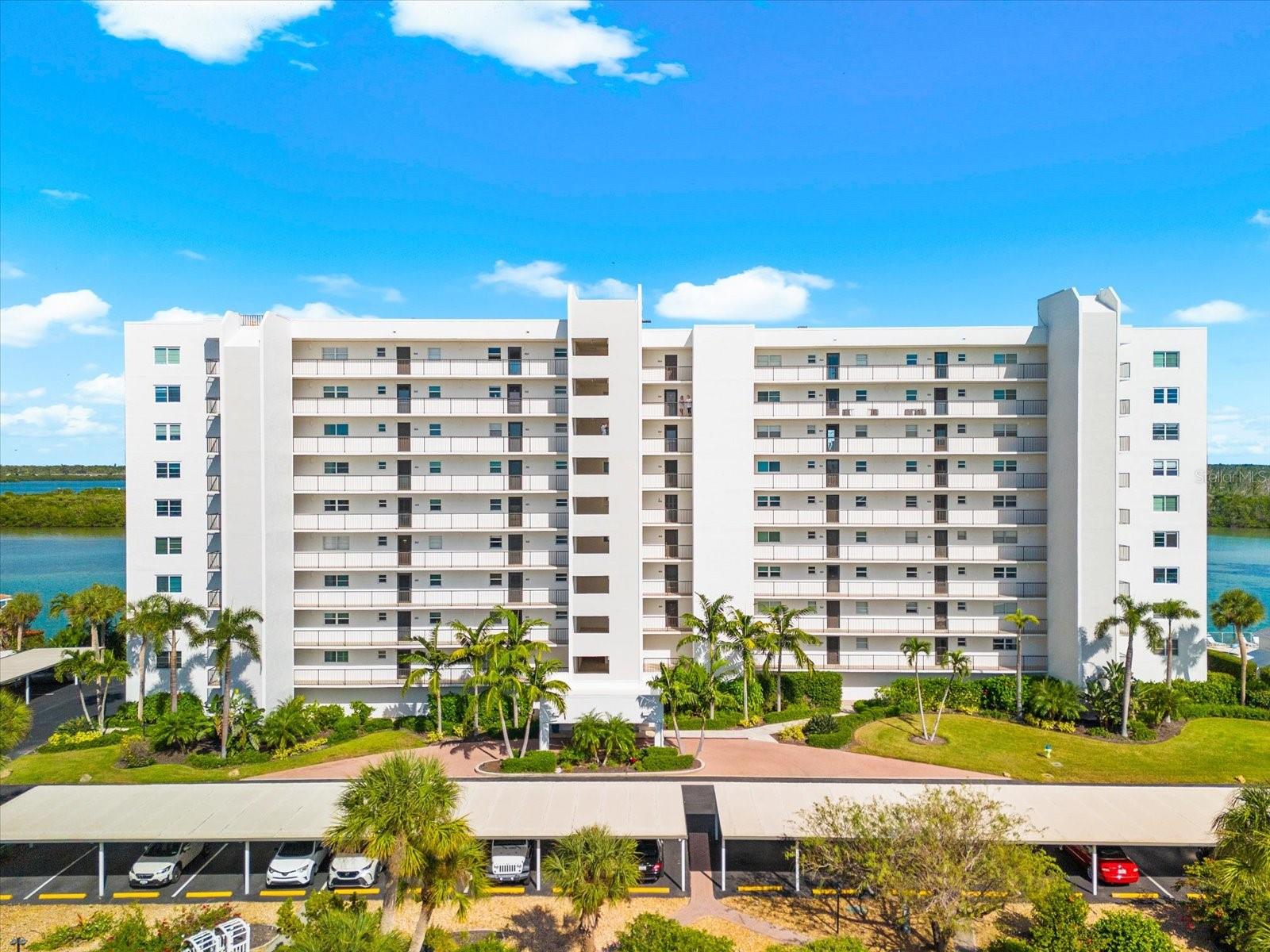 POINTE ON MIDNIGHT PASS - Residential