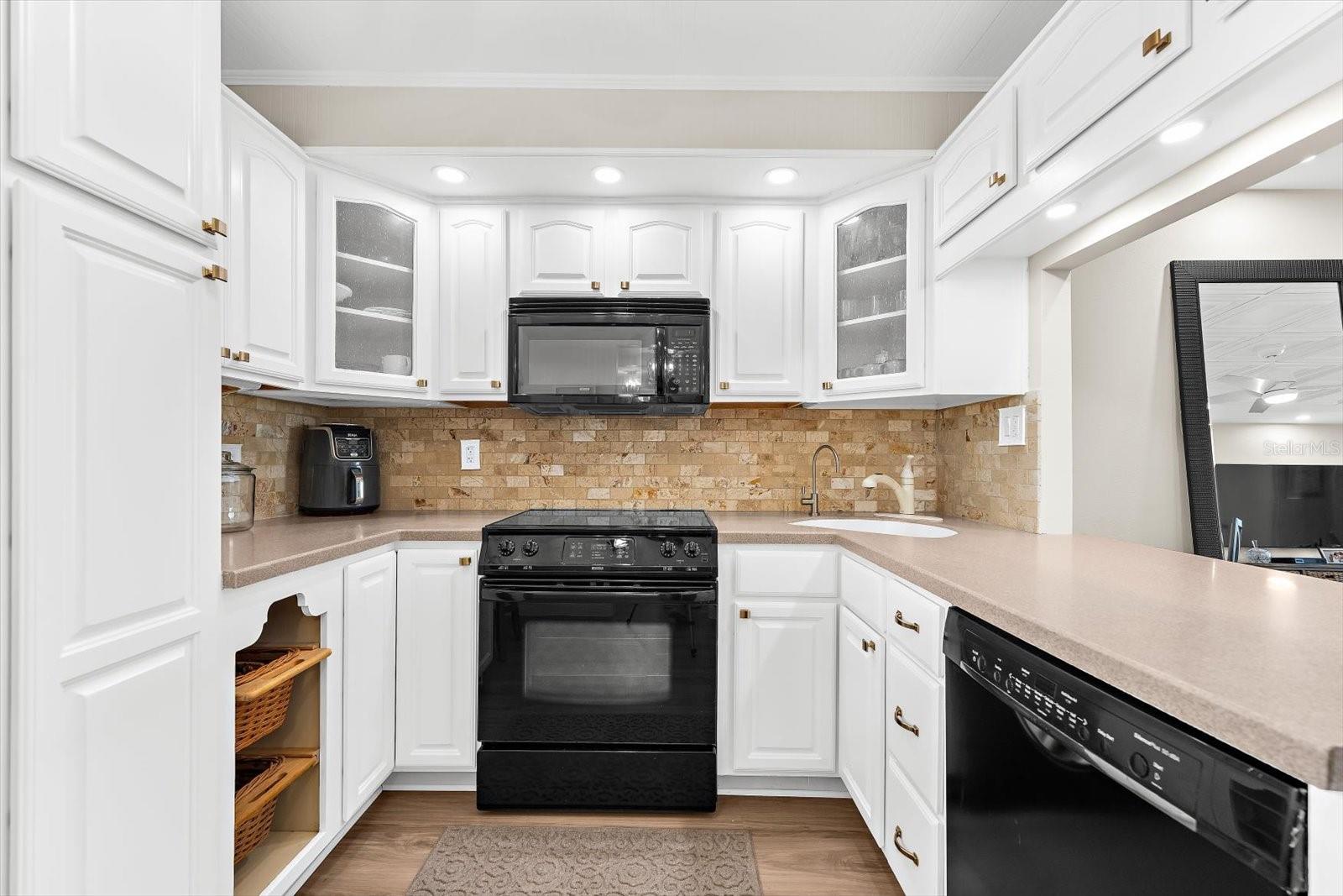 POINTE ON MIDNIGHT PASS - Residential