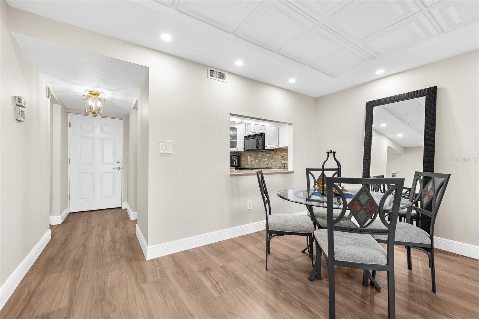 POINTE ON MIDNIGHT PASS - Residential