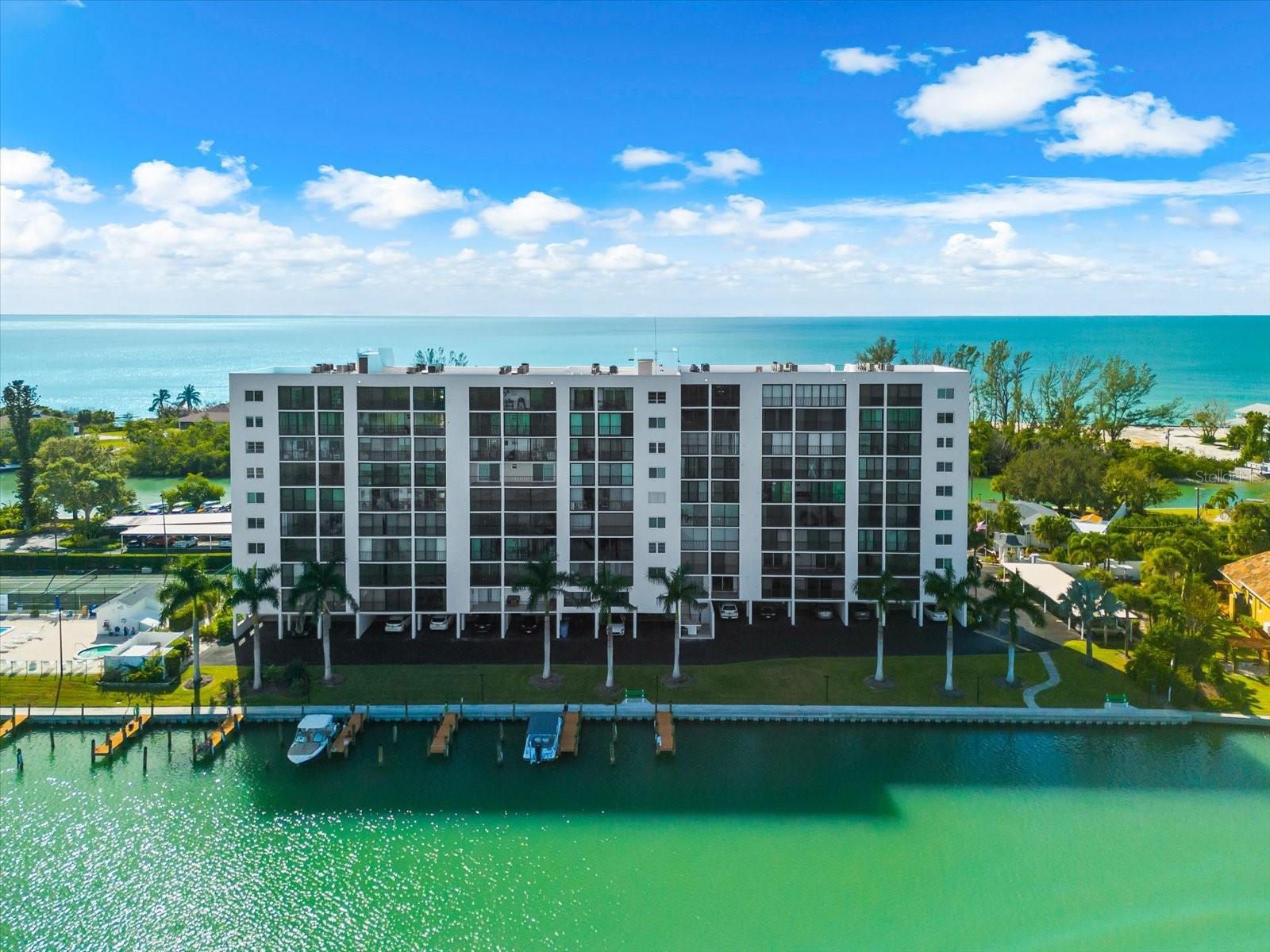 POINTE ON MIDNIGHT PASS - Residential