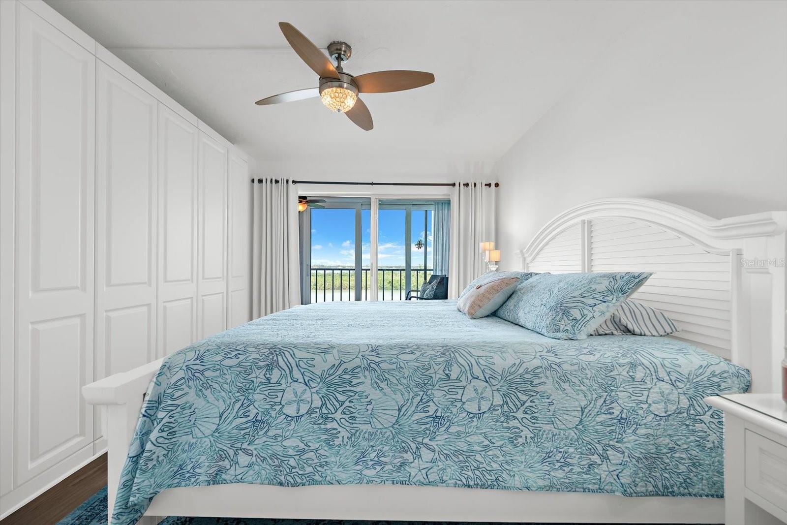 POINTE ON MIDNIGHT PASS - Residential