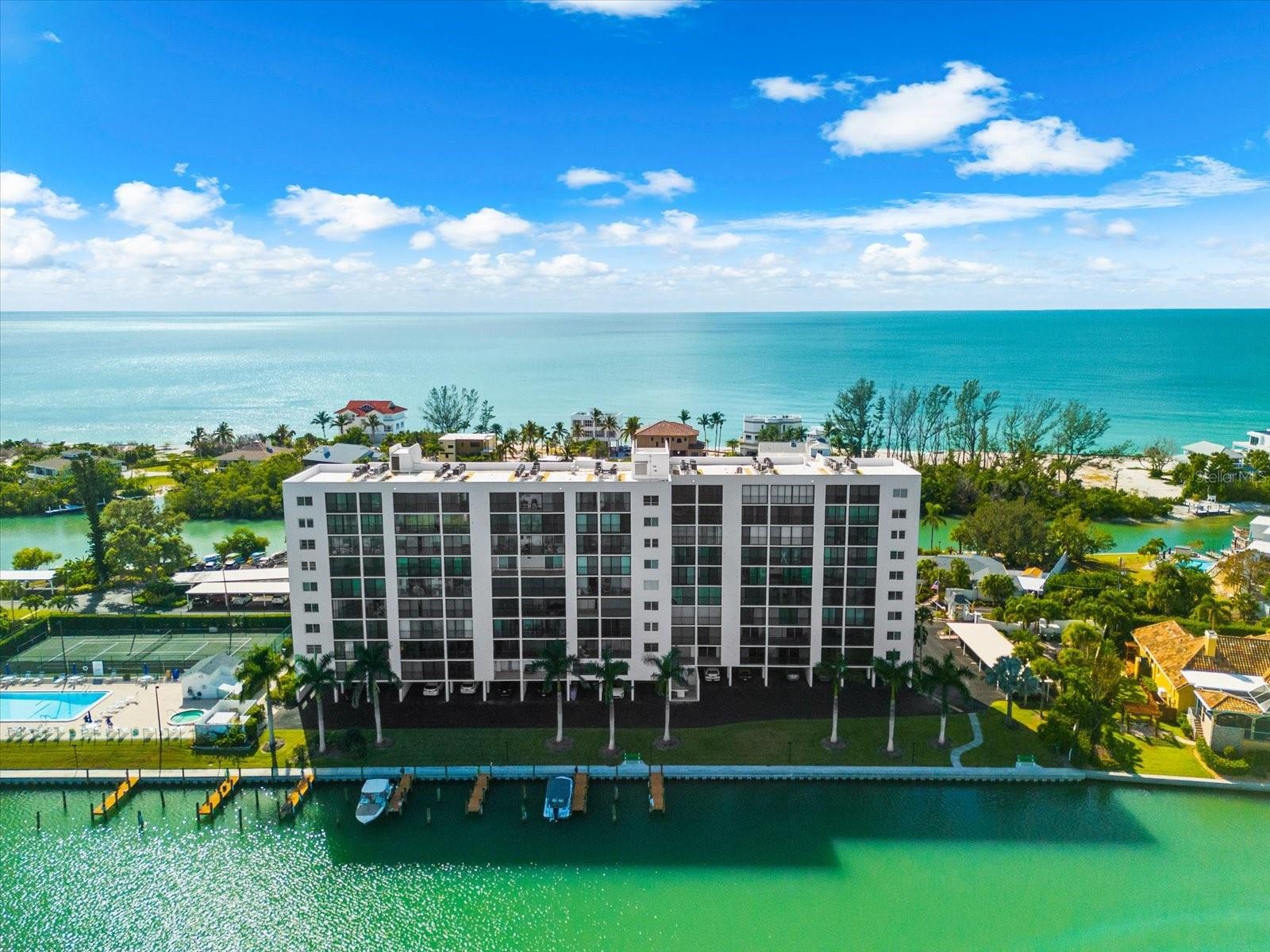 POINTE ON MIDNIGHT PASS - Residential