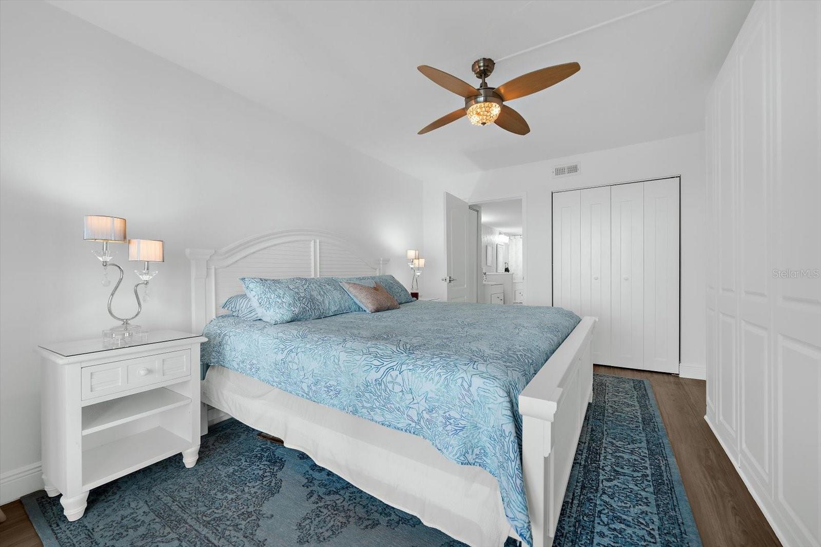 POINTE ON MIDNIGHT PASS - Residential