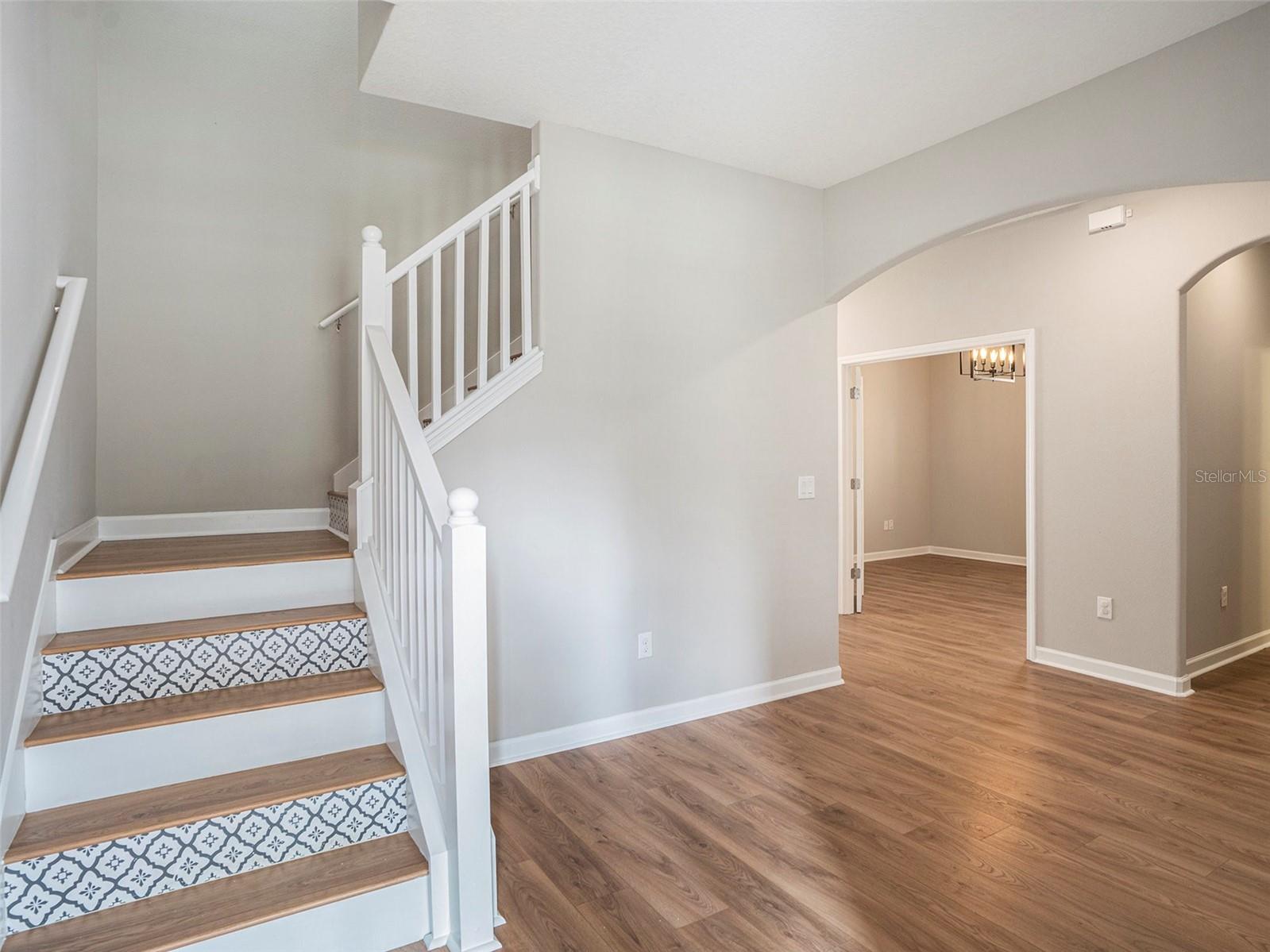 910 TERRA VISTA STREET