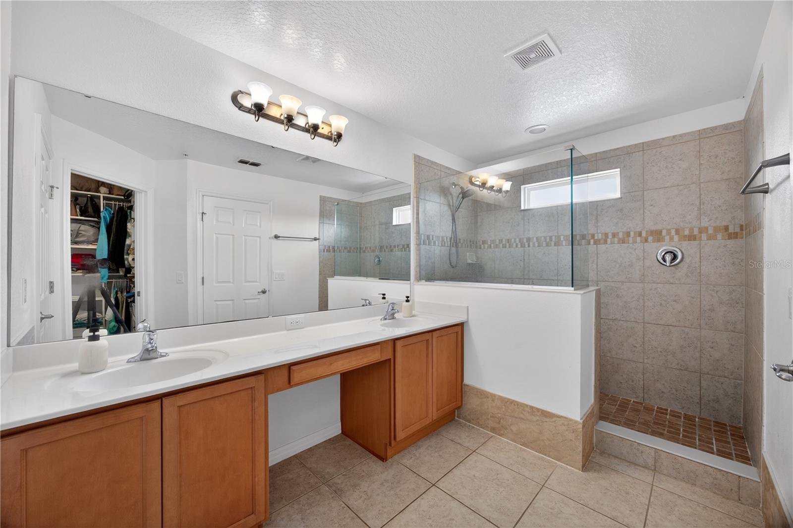 WATERS EDGE/LK NONA 03 C-F & - Residential