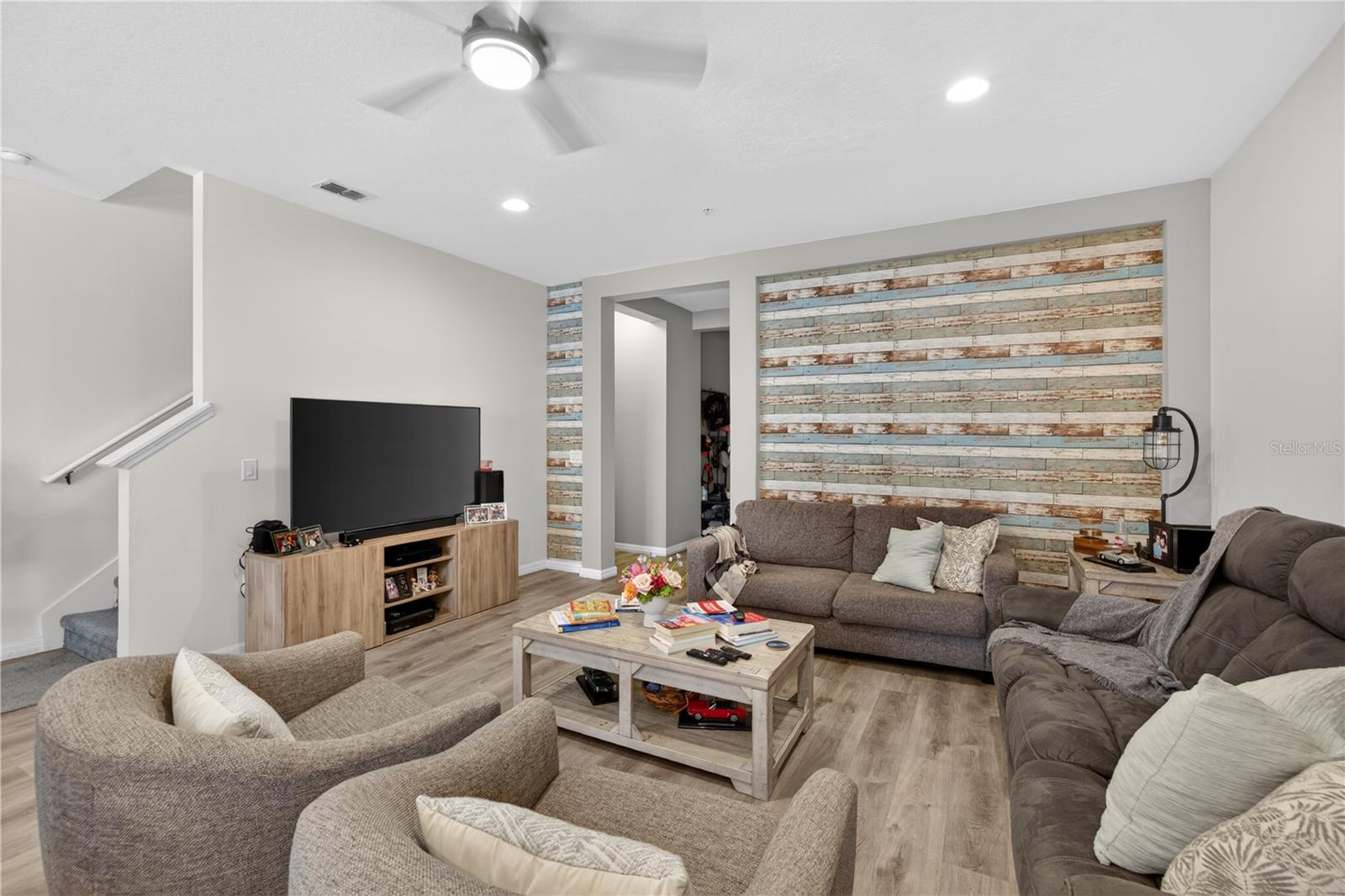 WATERS EDGE/LK NONA 03 C-F & - Residential