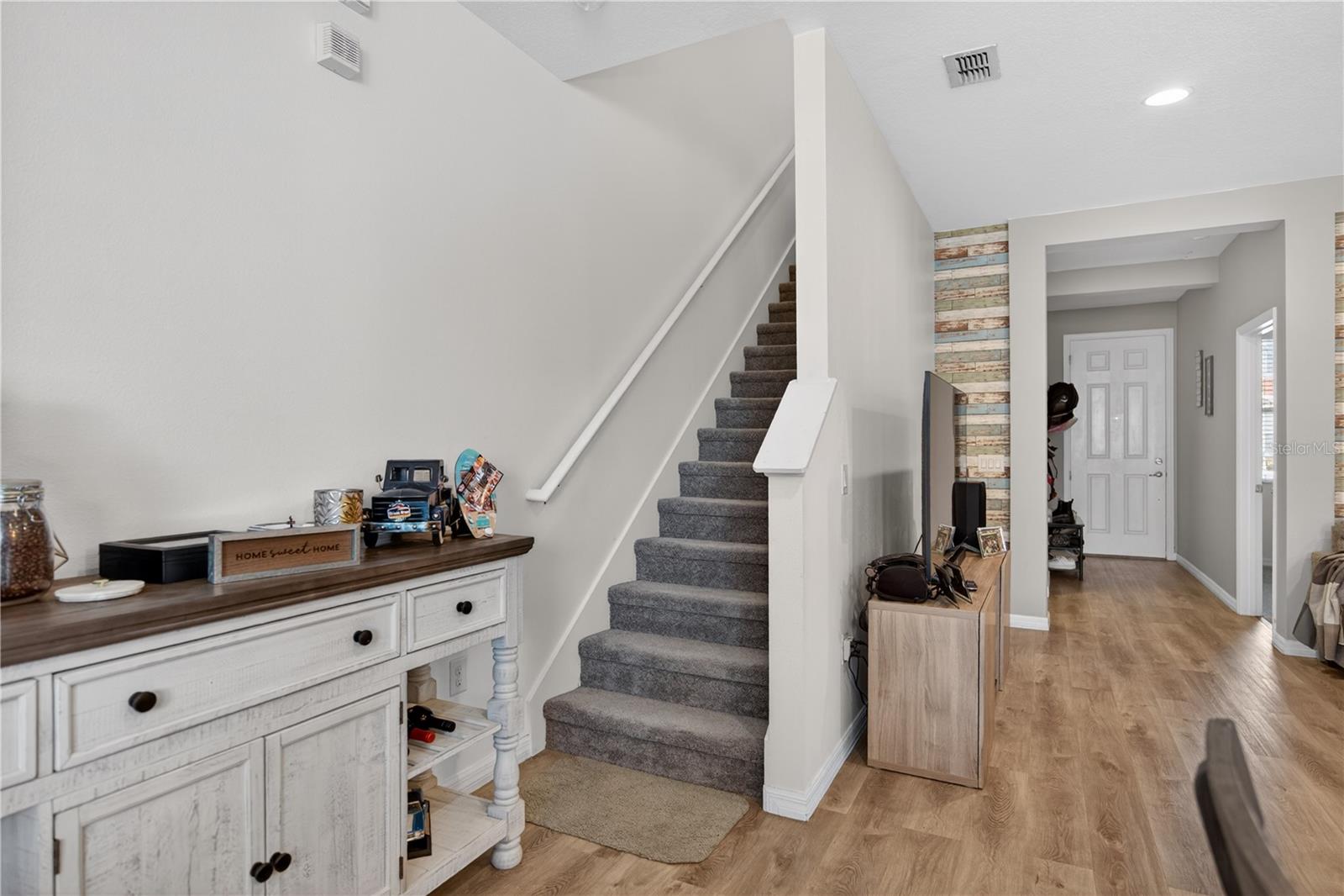 WATERS EDGE/LK NONA 03 C-F & - Residential