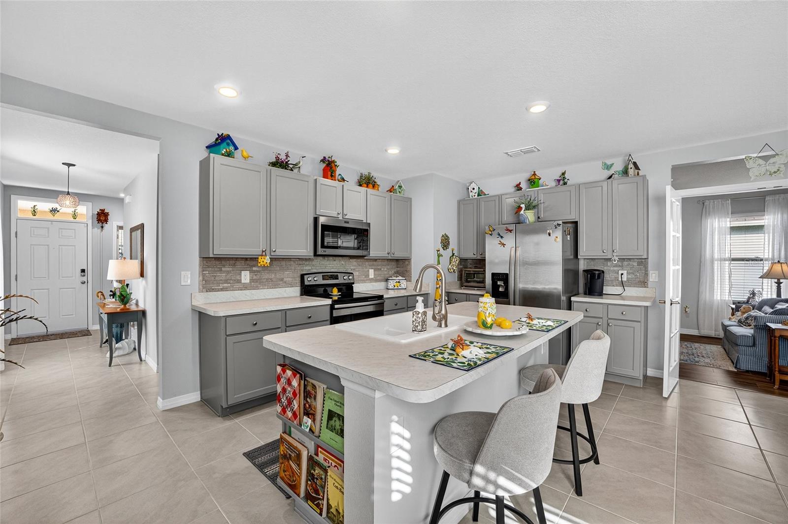 WOODBRIDGE LKS/EDGEWATER - Residential