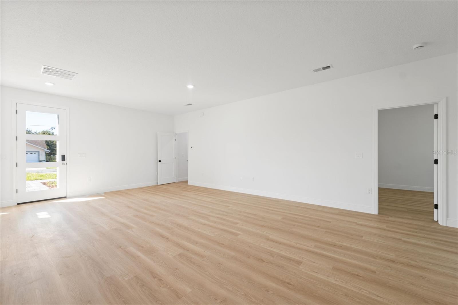 MARION OAKS UN SEVEN - Residential Lease