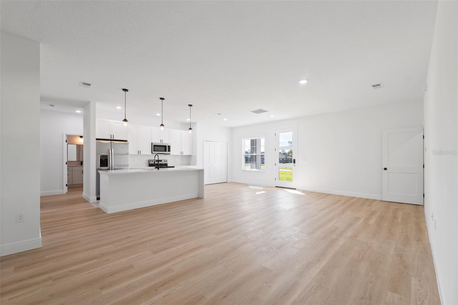 MARION OAKS UN SEVEN - Residential Lease