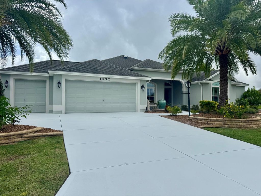 Photo of 1092 Incorvaia Way, The Villages, FL 32163 (MLS # G5103012)