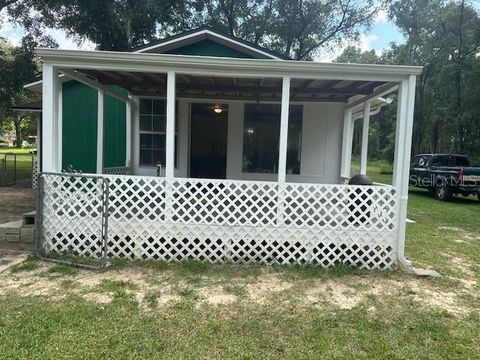 A home in DUNNELLON