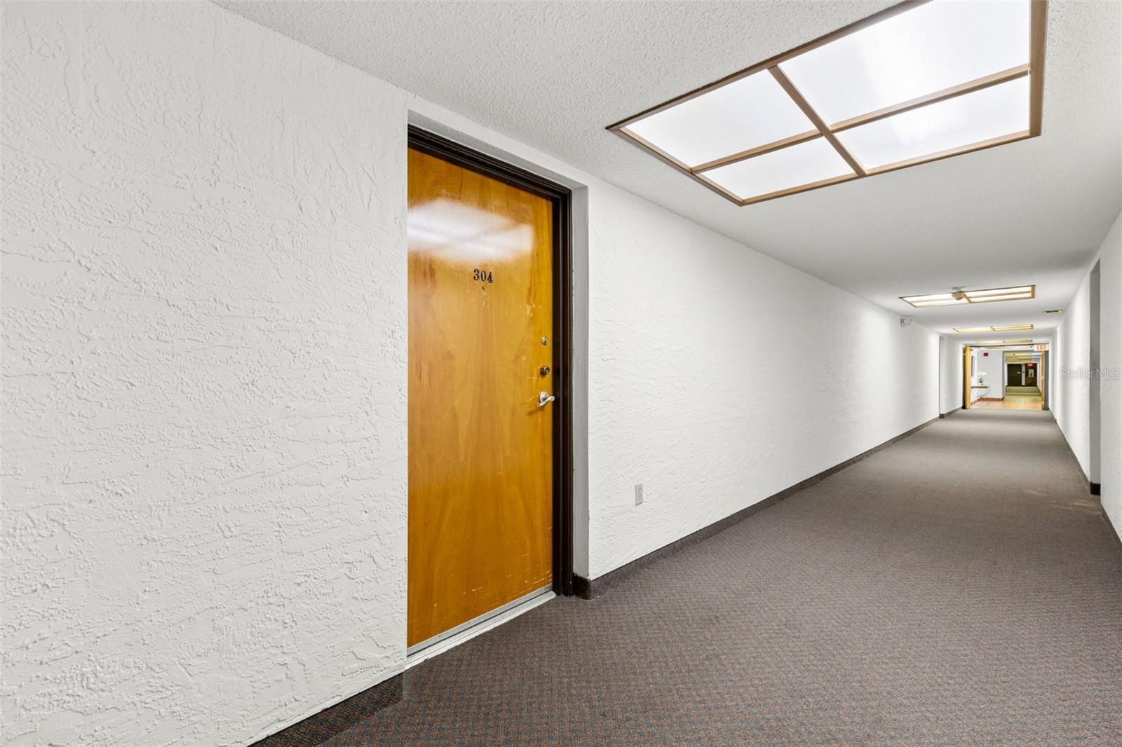2593 COUNTRYSIDE BOULEVARD 7304