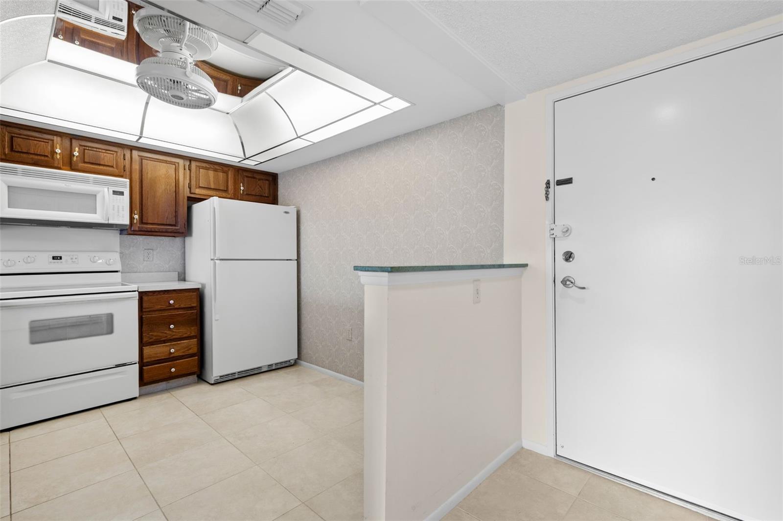 2593 COUNTRYSIDE BOULEVARD 7304