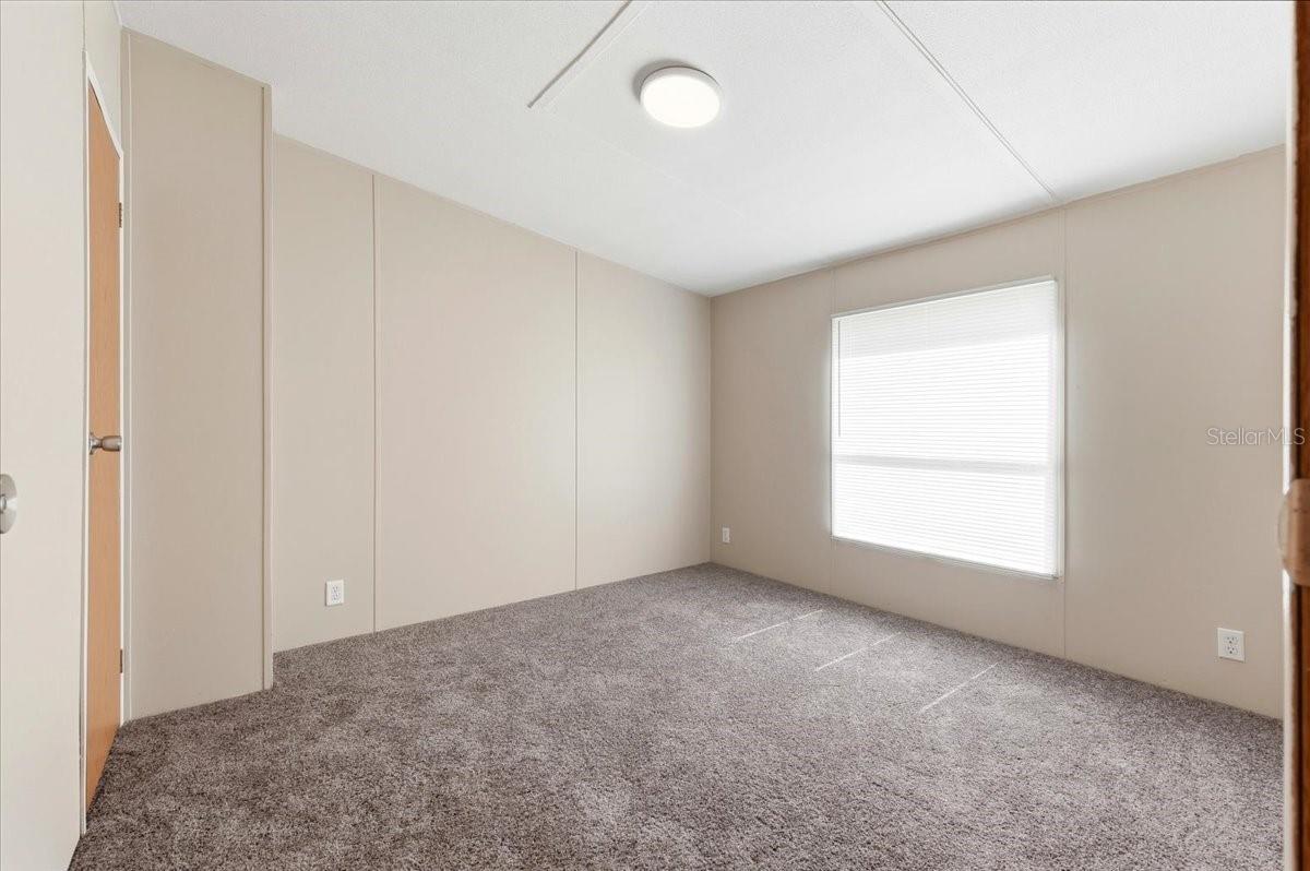 VILLAGE UNIT 04 ADD LAKELAND - Residential