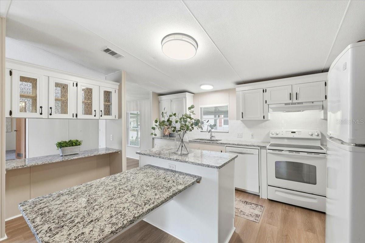 VILLAGE UNIT 04 ADD LAKELAND - Residential