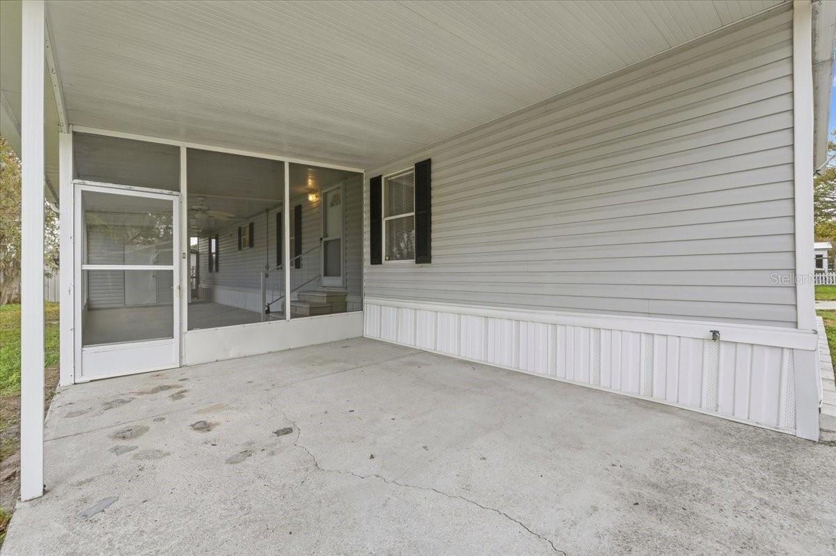 VILLAGE UNIT 04 ADD LAKELAND - Residential