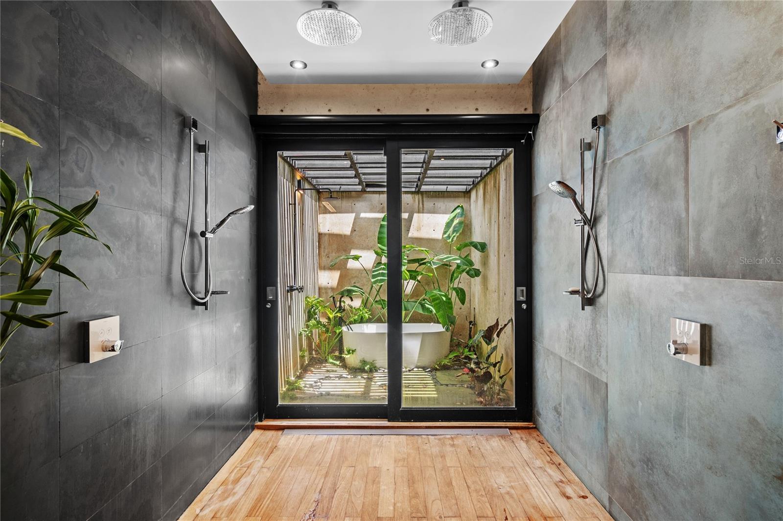 CONDADO - Residential