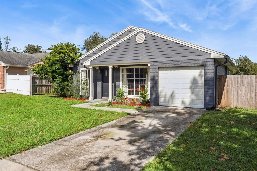 Photo of 13927 Countryplace Drive, Orlando, FL 32826 (MLS # TB8440614)