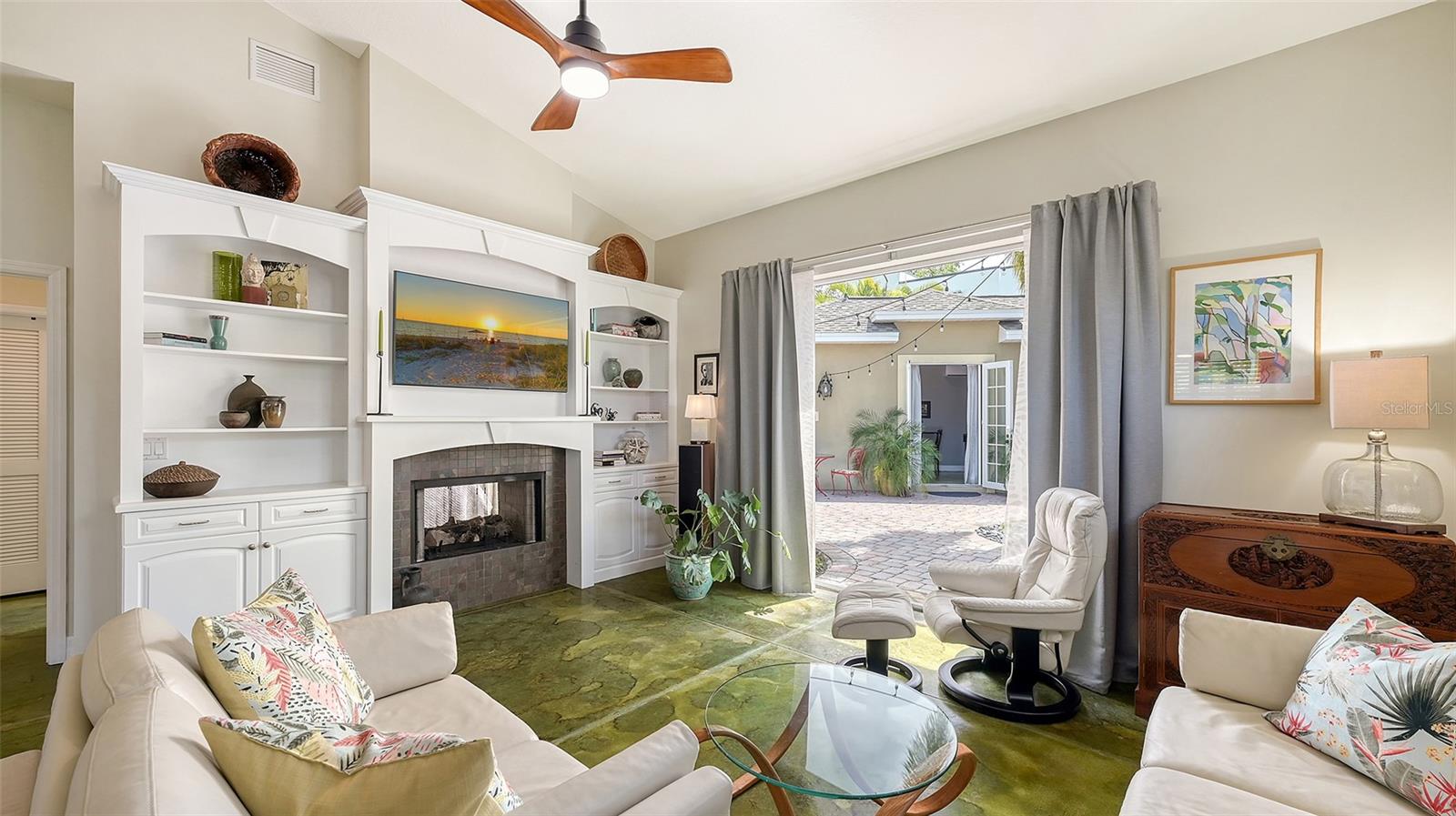 GILLESPIE PARK - Residential