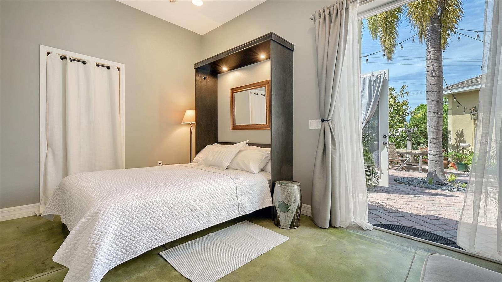 GILLESPIE PARK - Residential