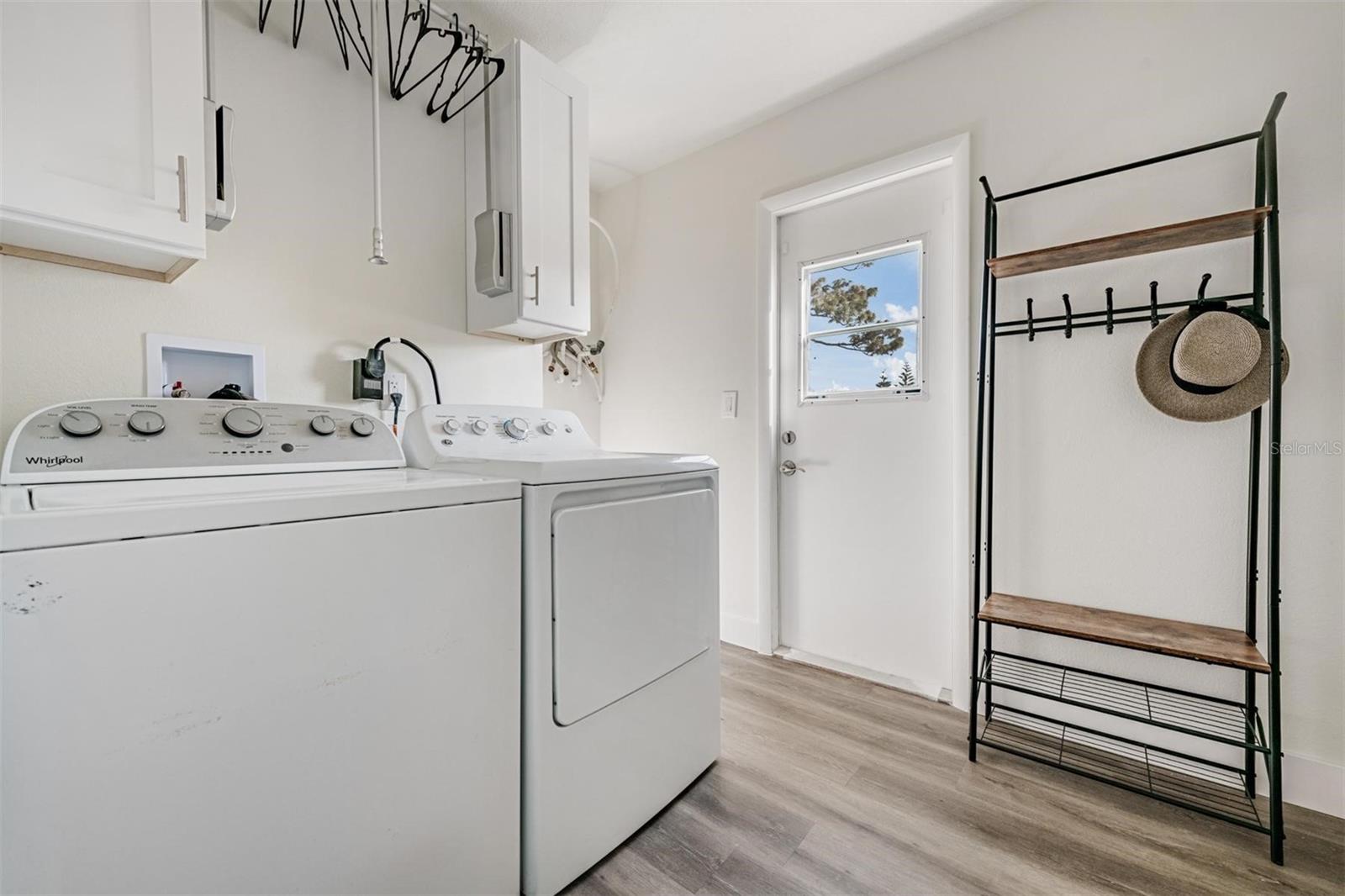 LAKE SHORE ESTATES - Residential