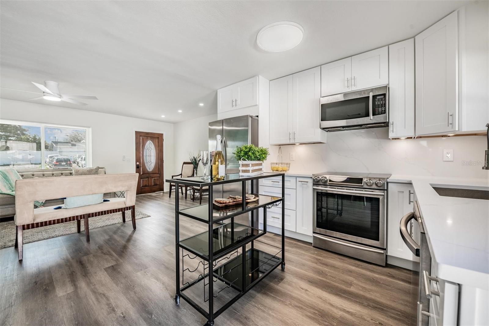 LAKE SHORE ESTATES - Residential