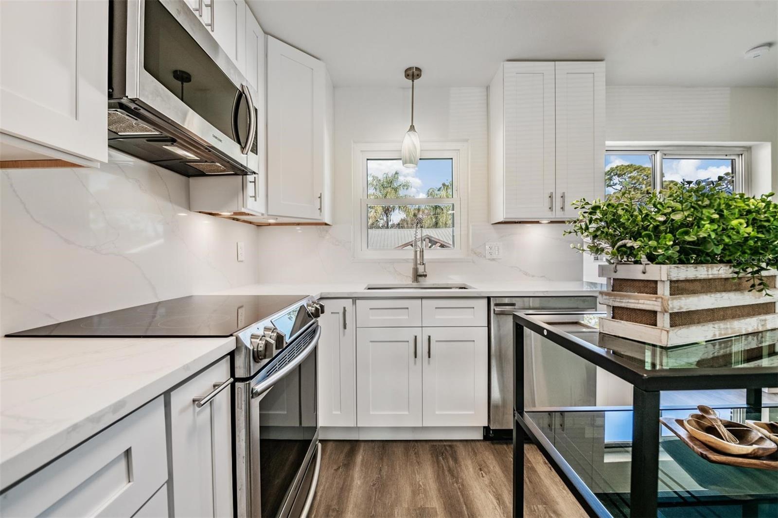 LAKE SHORE ESTATES - Residential