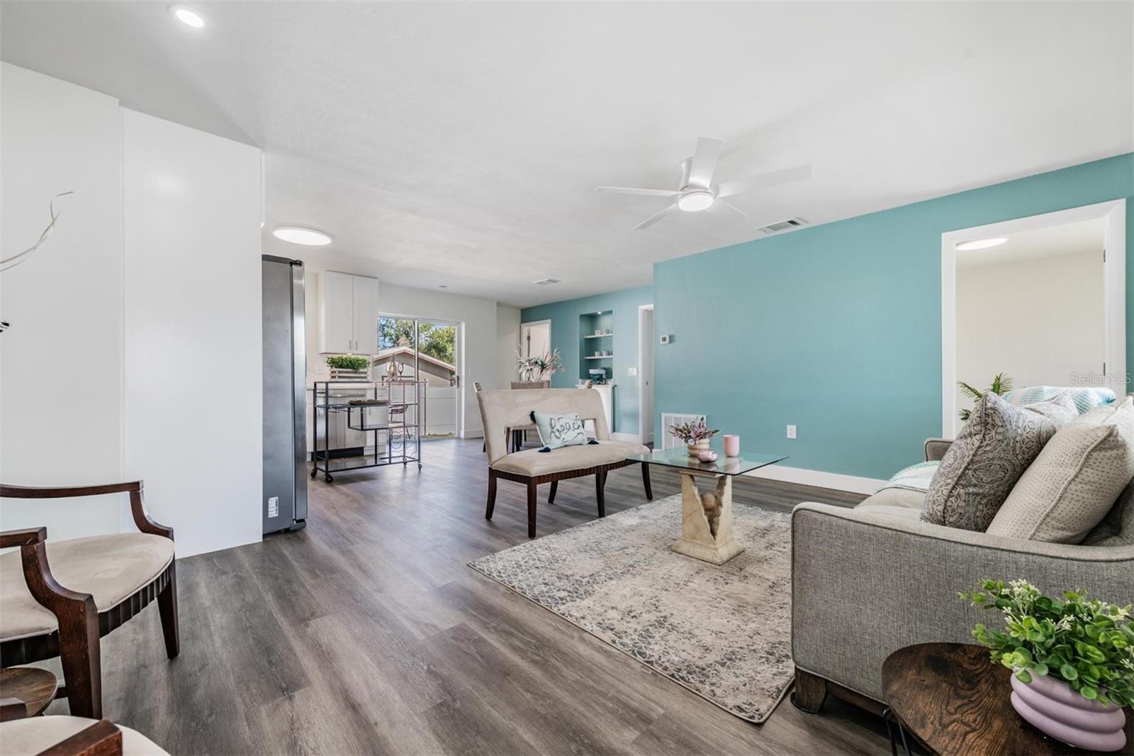 LAKE SHORE ESTATES - Residential