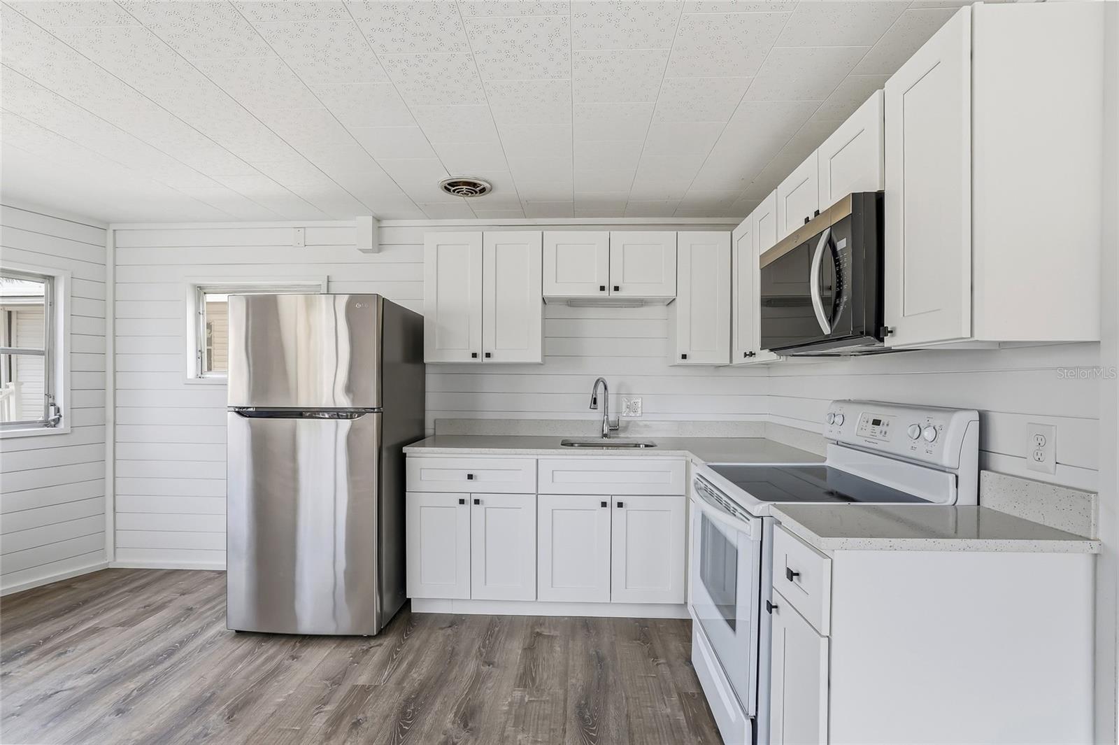 REGENCY COVE A COOPERATIVE - Residential Lease