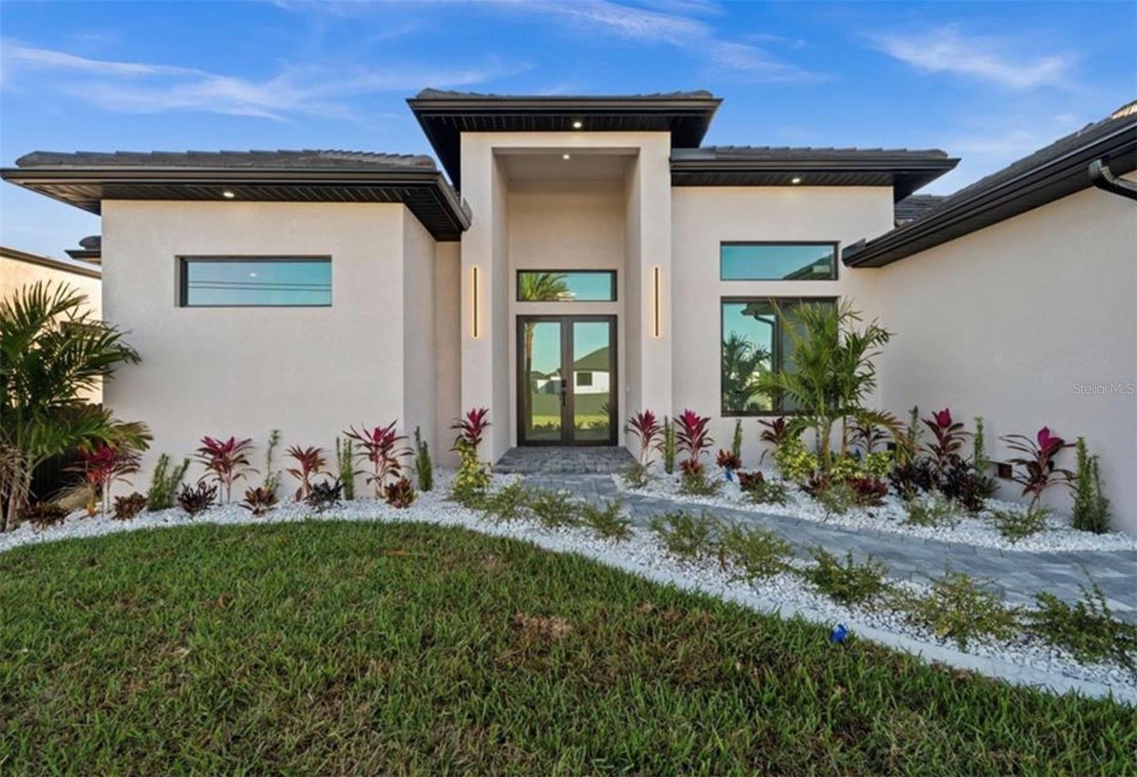 109 SW 37TH PL PLACE