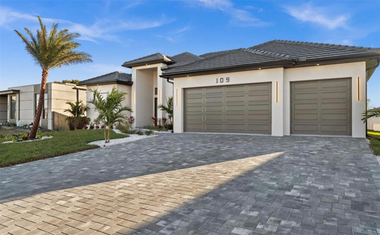 109 SW 37TH PL PLACE