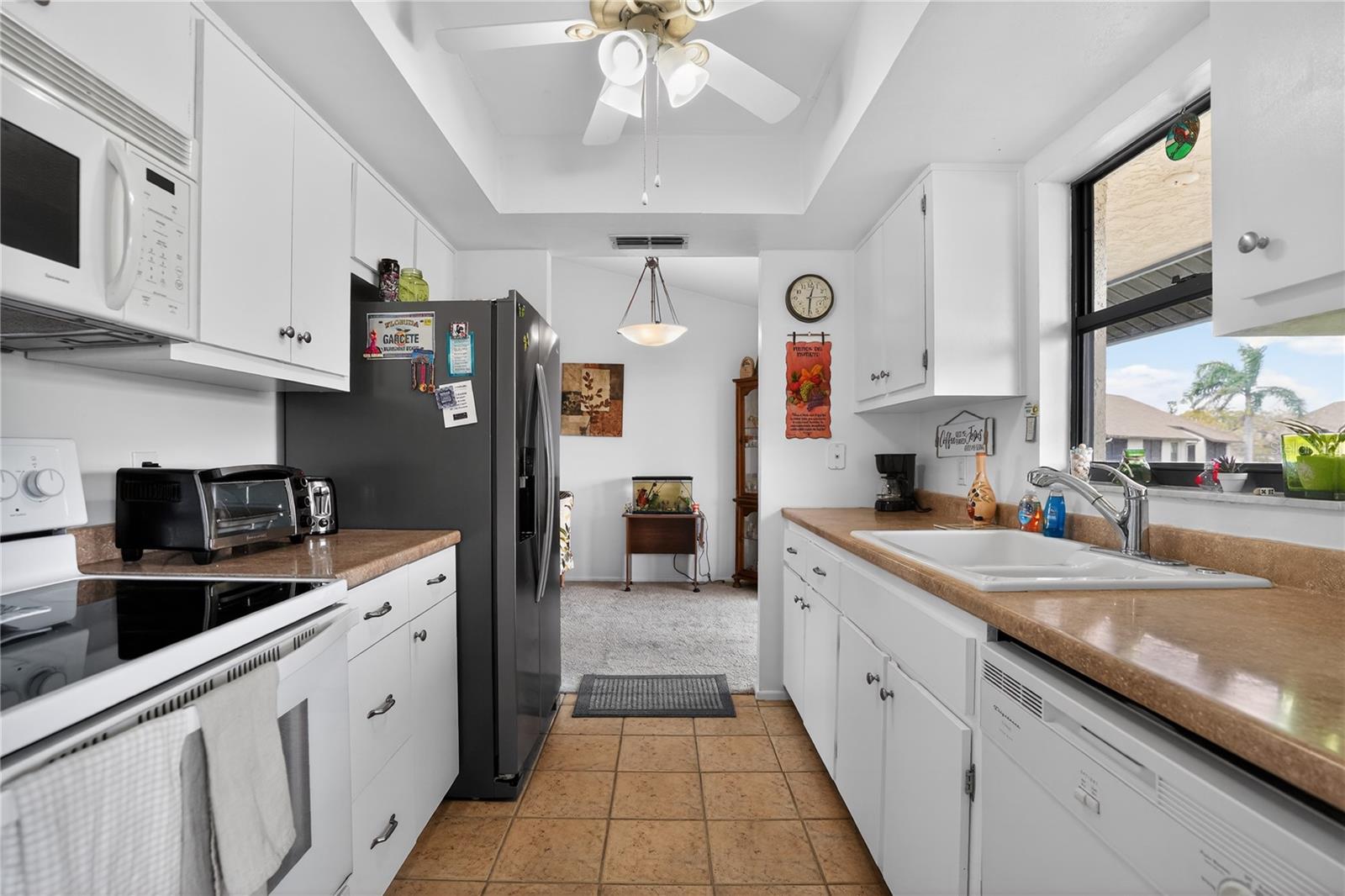 8565 CHARTER CLUB CIRCLE 6