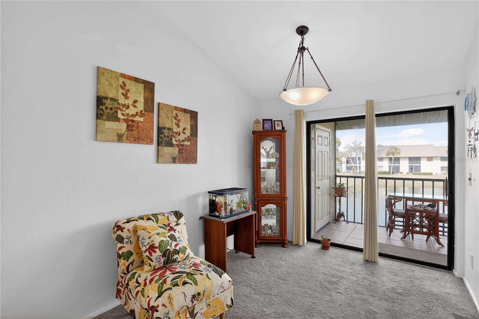 8565 CHARTER CLUB CIRCLE 6