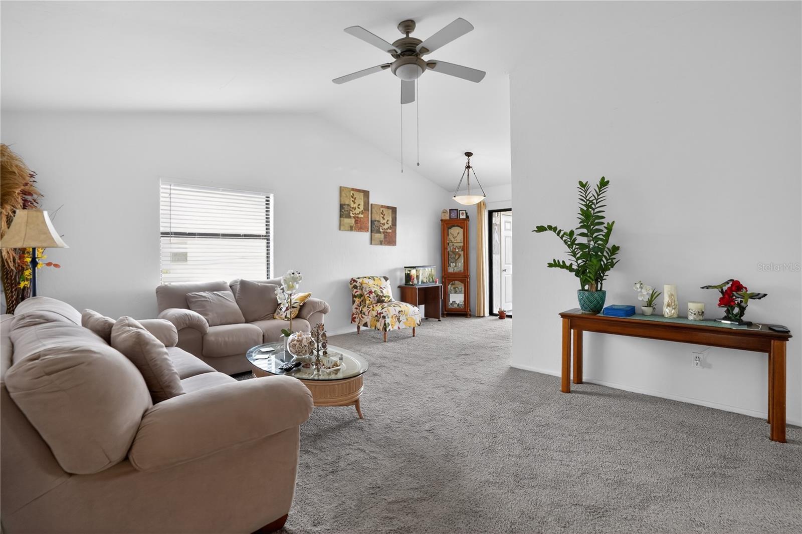 8565 CHARTER CLUB CIRCLE 6