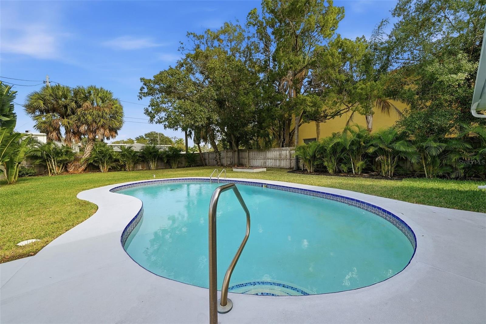 7033 HIBISCUS AVENUE S