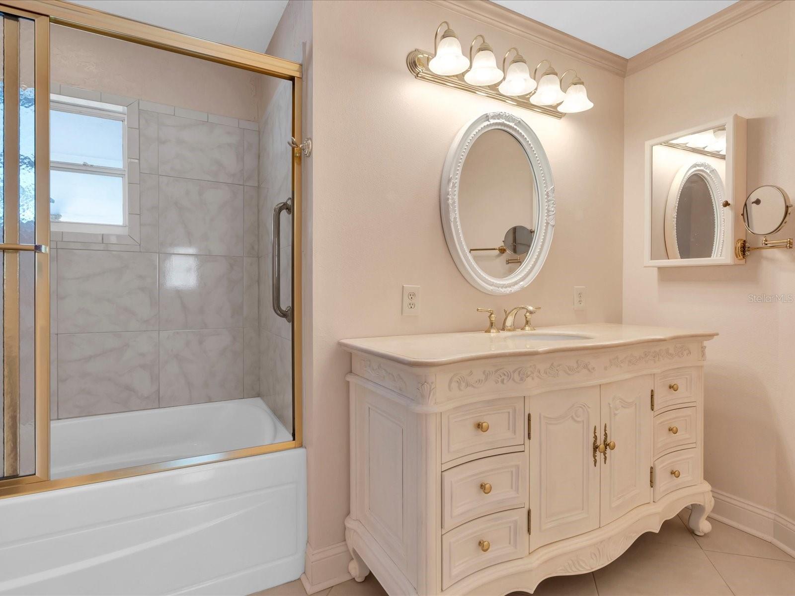 PARQUE NARVAEZ COLONIAL ADD - Residential