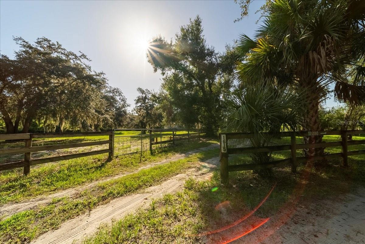 1615 DARBY ROAD