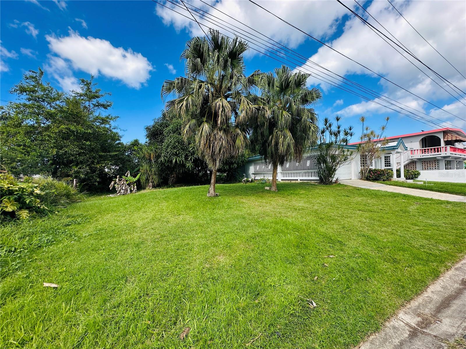 5 URB. TOAVILLE 8-16