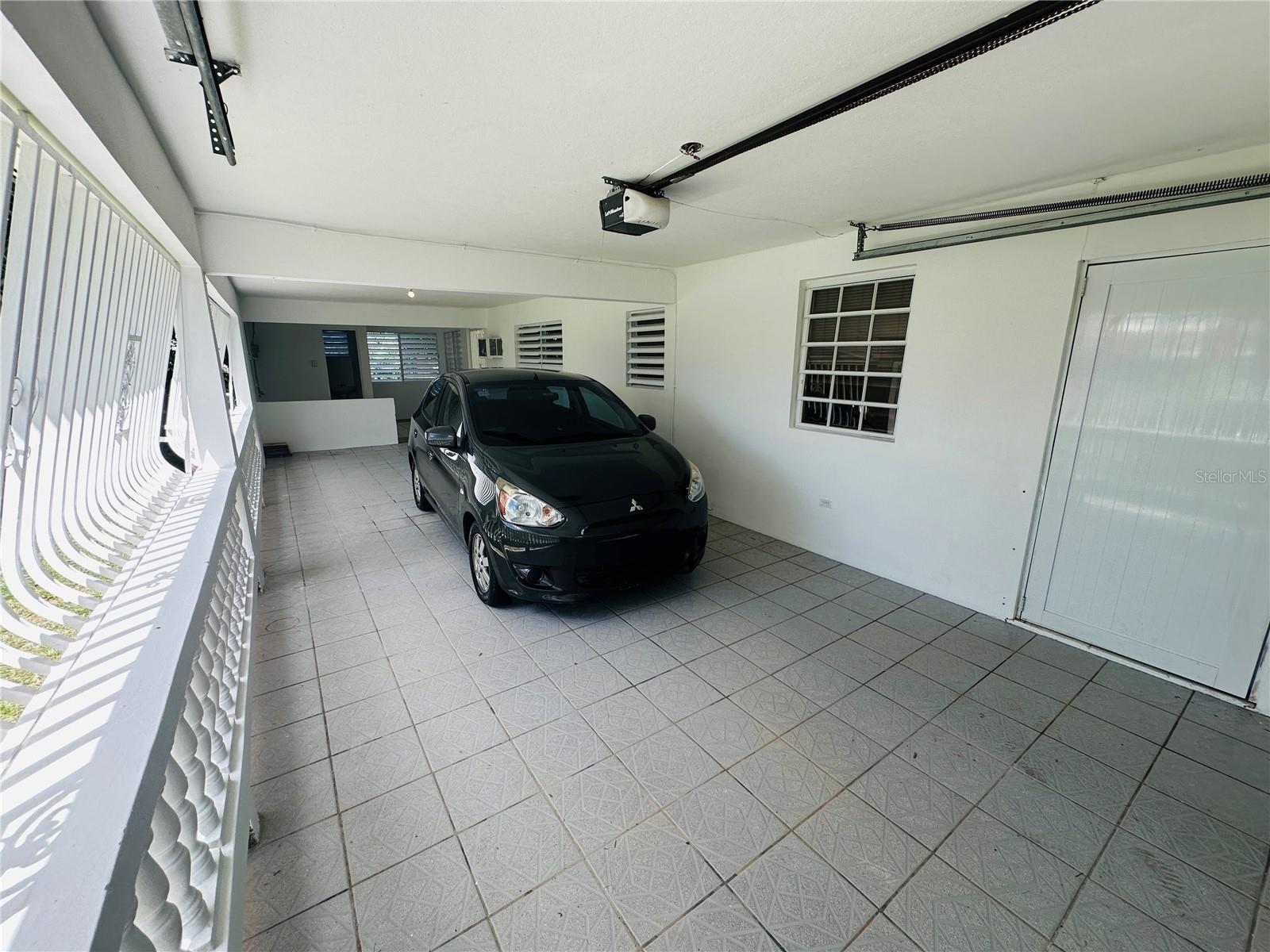 MEDIA LUNA - Residential