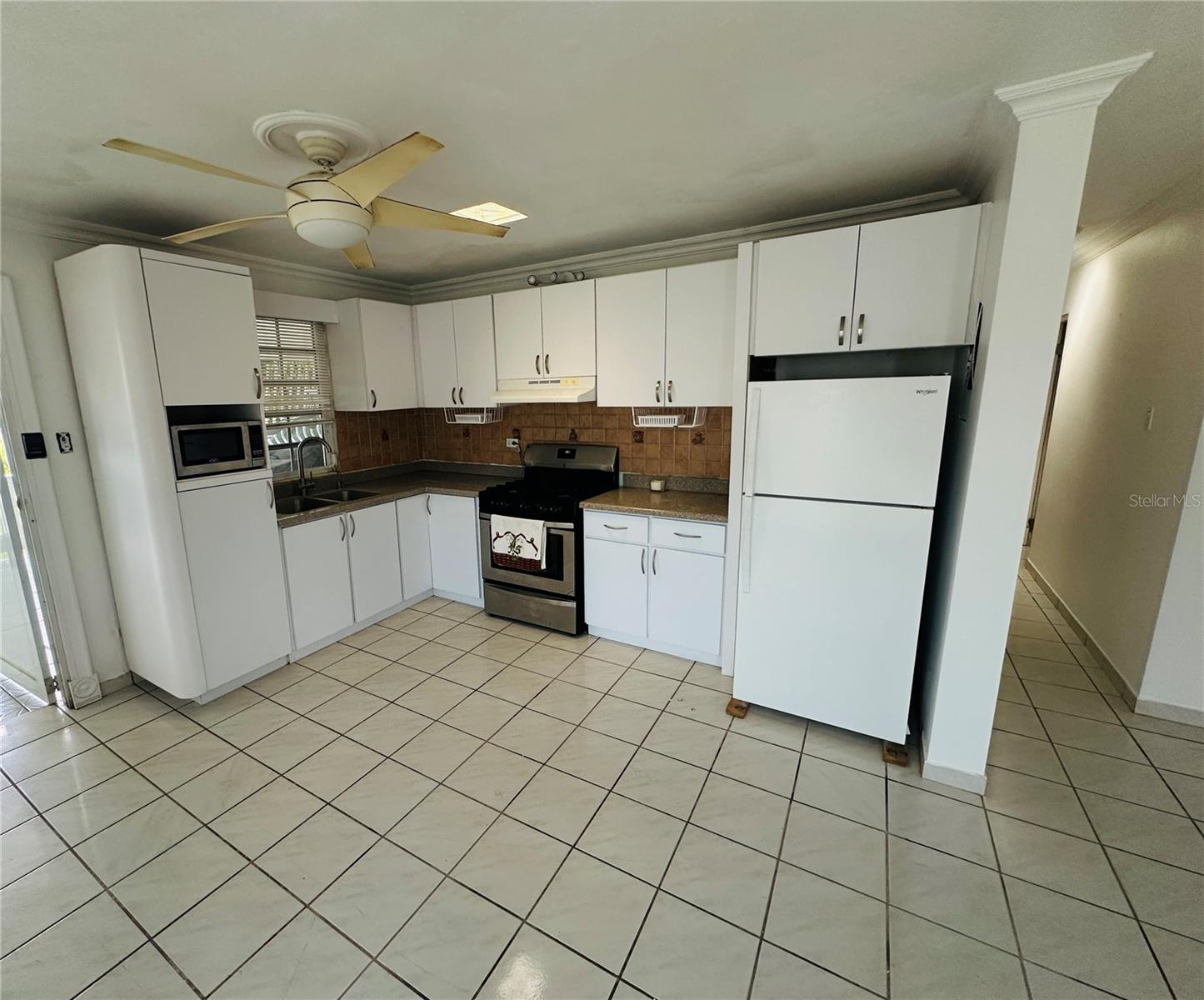 MEDIA LUNA - Residential